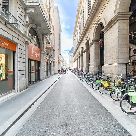 Διαμέρισμα Chic Loft Near Opera - Heart Of Opera - Aretha *